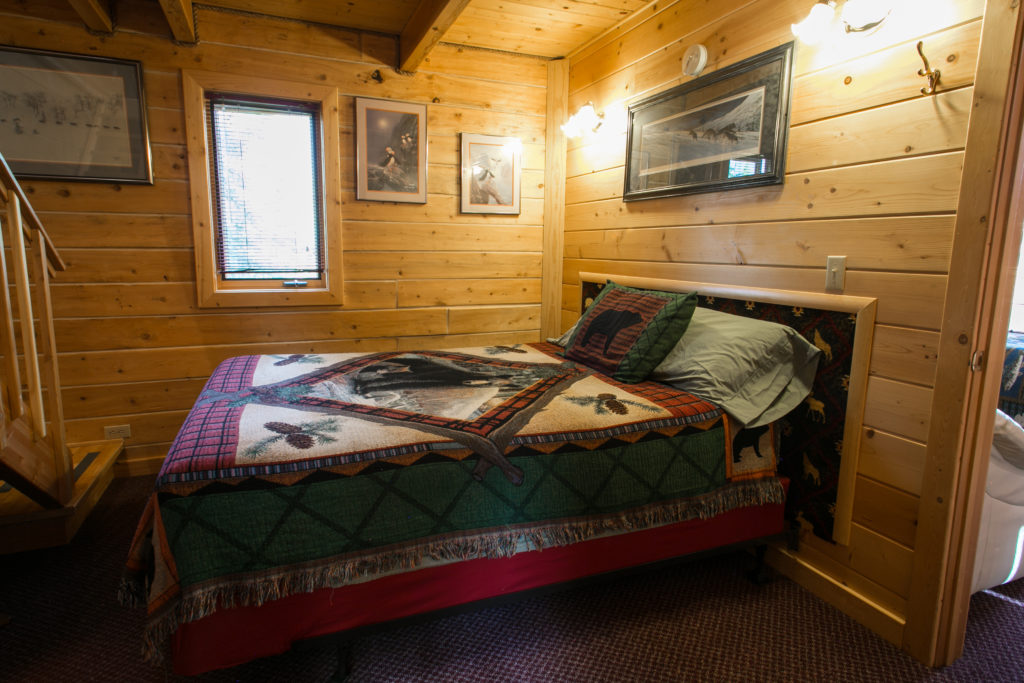 Bedroom in Eagle Perch Cabin
