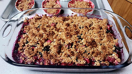 Strawberry Rhubarb Crisp